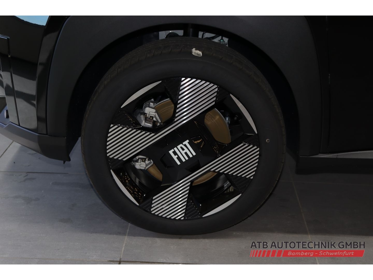 Fahrzeugabbildung Fiat Grande Panda Elektro 44kWh Batterie La Prima Win