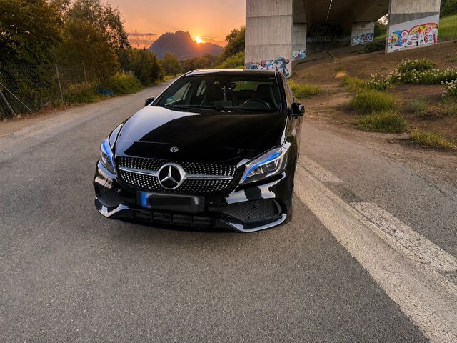 MERCEDES-BENZ A200 AMG LINE / Baujahr 2018