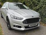 Ford Mondeo Turnier Titanium *19 Zoll Alu, AHK, Pano* - Ford Mondeo Titanium mit Benzin-Antrieb