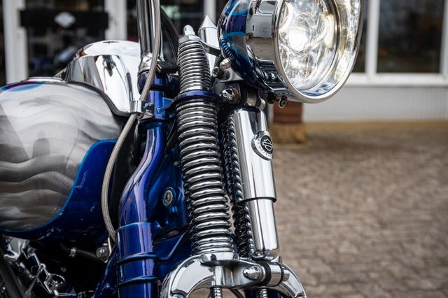 Fahrzeugabbildung Harley-Davidson CVO Screamin' Eagle Softail Springer FXSTSSE3