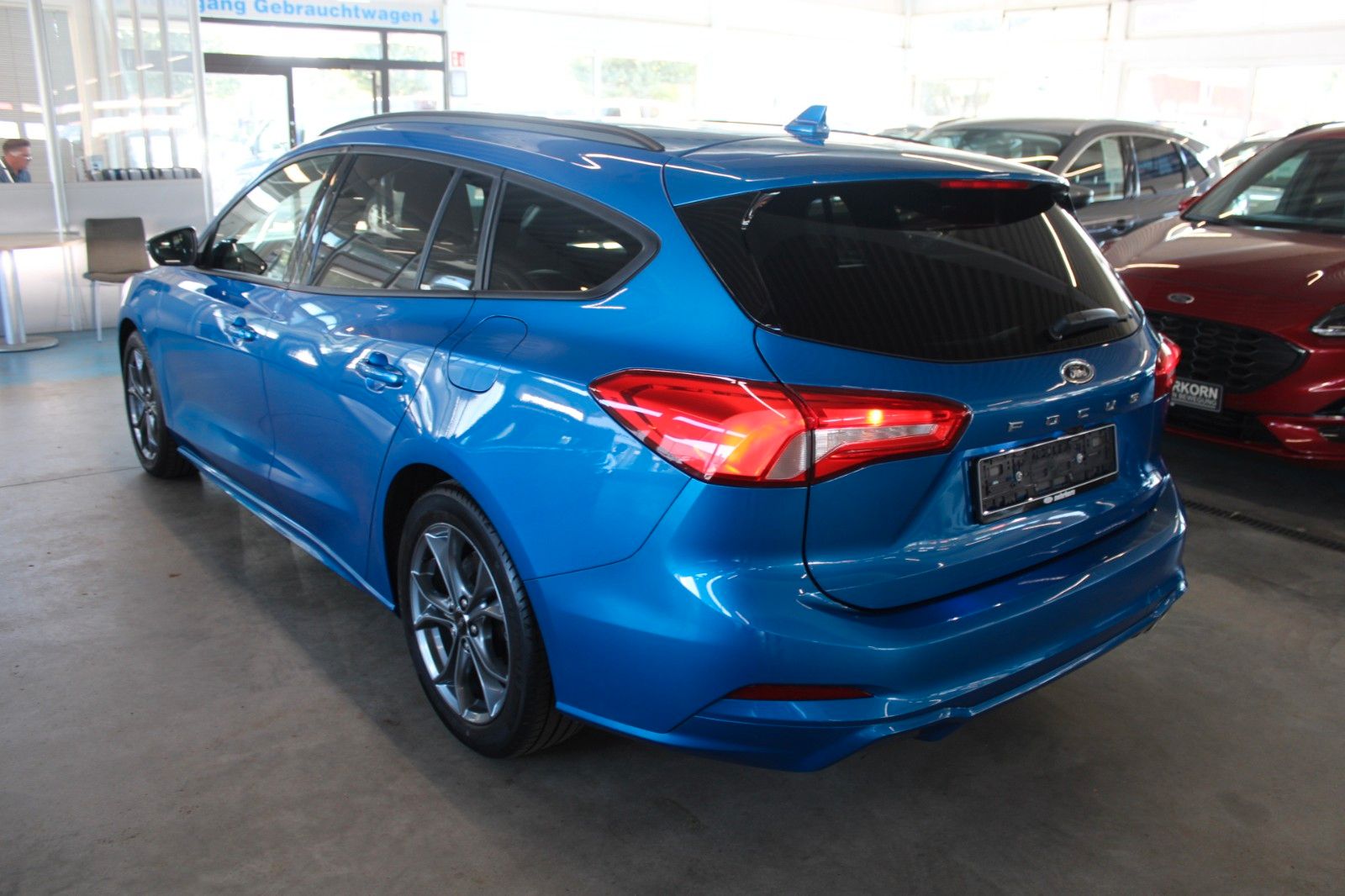 Fahrzeugabbildung Ford Focus ST-Line Turnier LED ACC DAB CAM WinterPak