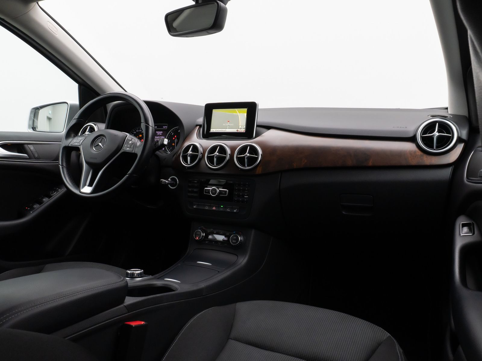 Fahrzeugabbildung Mercedes-Benz B 180 CDI Navi Sitzhzg Bi-Xenon PDC Klimaautomat