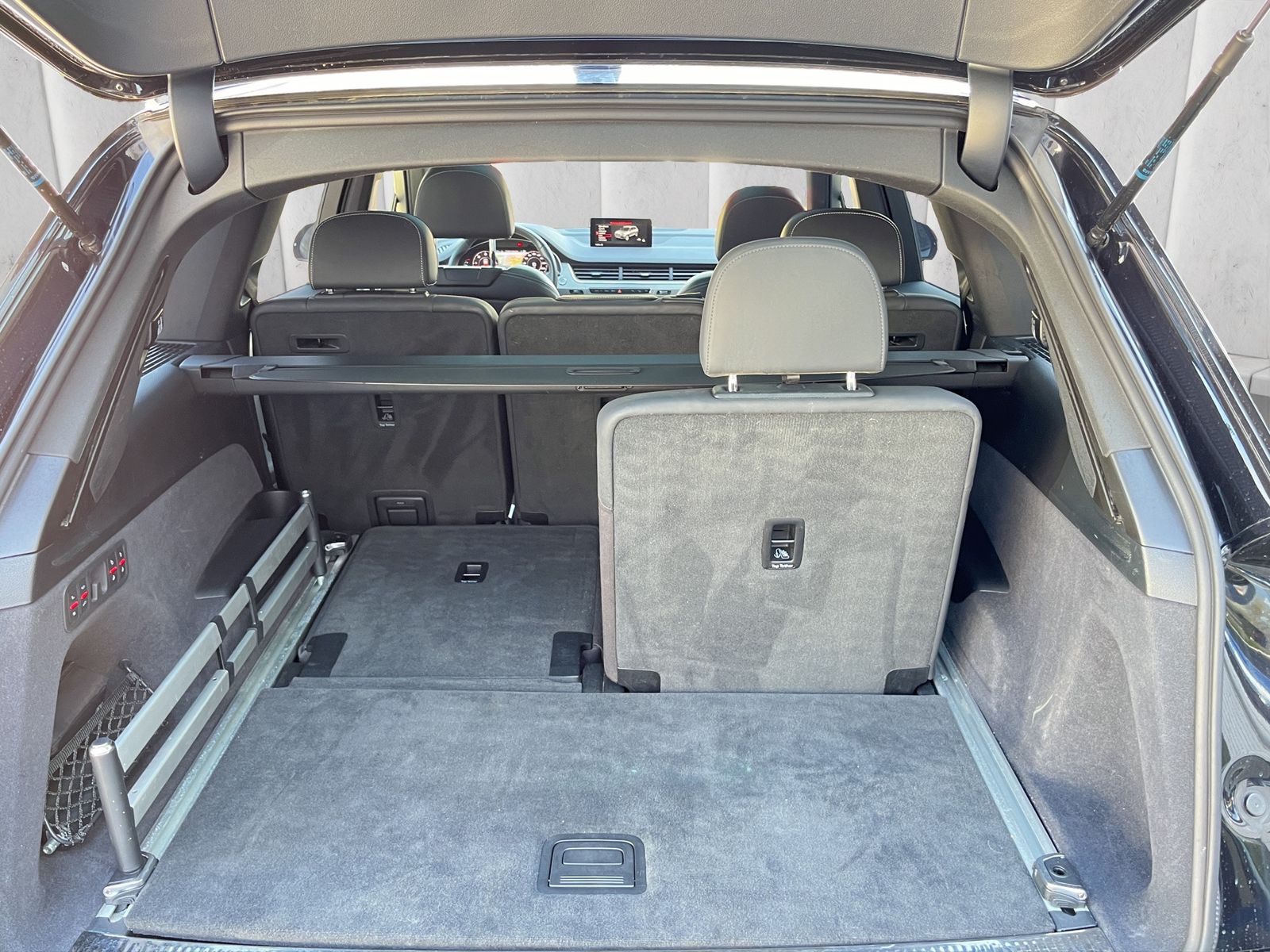 Fahrzeugabbildung Audi Q7 50TDI quattro*2x S-line*7-Sitzer*HuD*Pano**