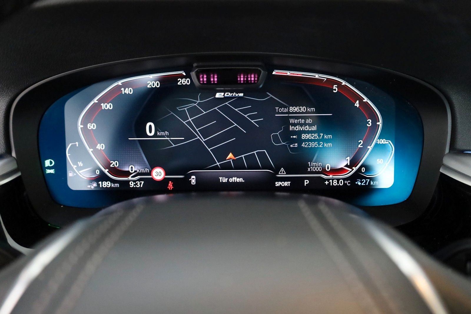 Fahrzeugabbildung BMW 530e Leder,Navi,LED,SpSi,SH,Kamera,Parkassist.