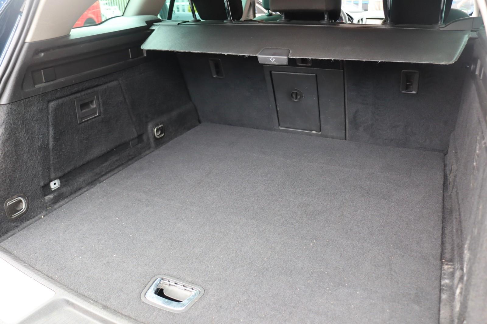 Opel Insignia 2014 — photo 10