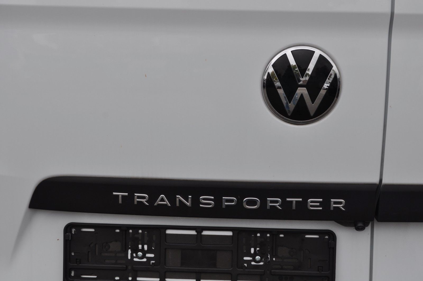 Volkswagen T7 TRANSPORTER KASTEN 2.0 TDI 110 kW KR/L1H1/GJR