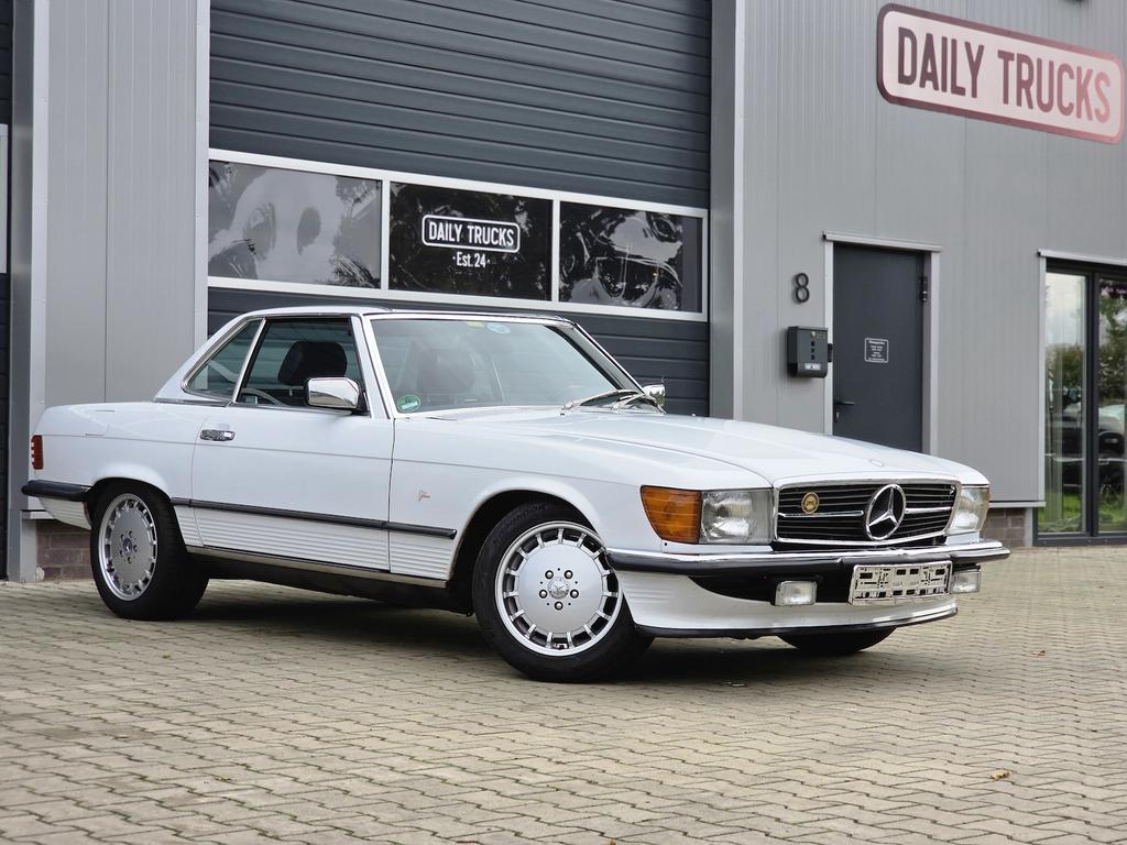 Mercedes-Benz SL 300