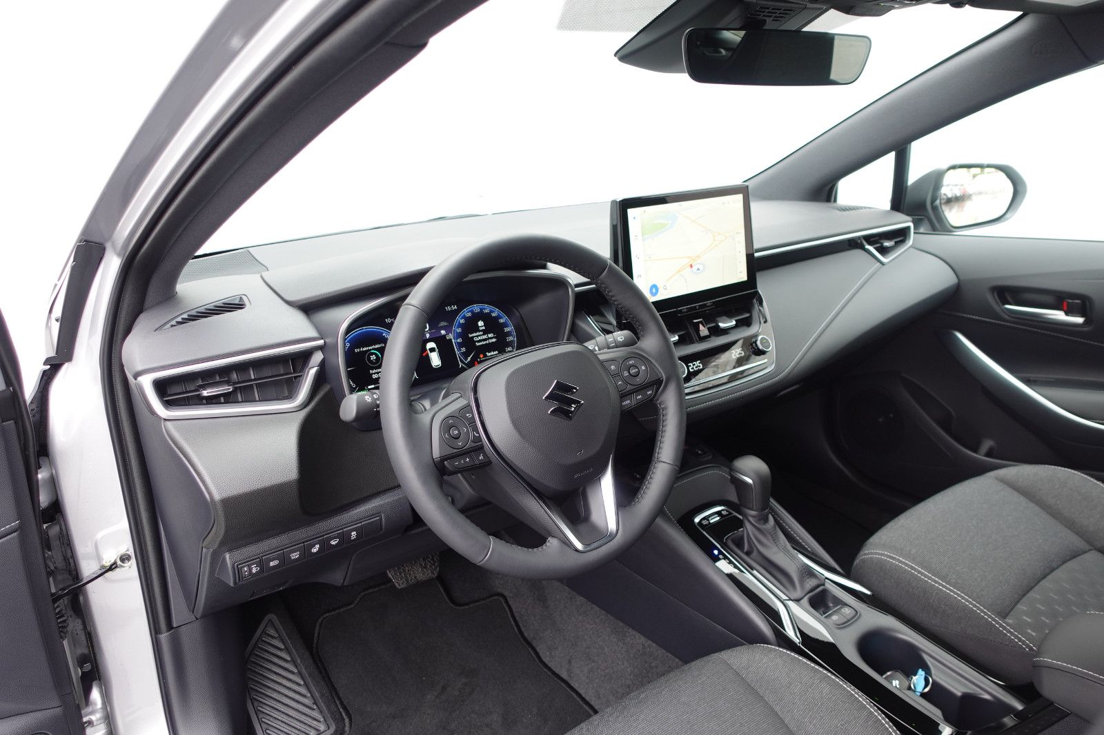 Fahrzeugabbildung Suzuki Swace  1.8 HYBRID CVT Comfort+,Navi,RFK