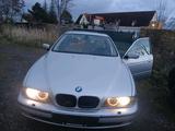 BMW E39 523i - BMW 523 aus 2000: 523i