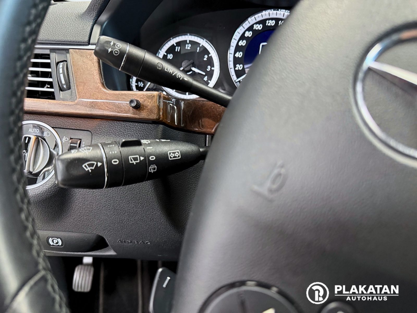 Fahrzeugabbildung Mercedes-Benz E 250 CDI T-Modell Leder AHK MB-Service