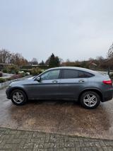 Mercedes-Benz GLC 250 d 4MATIC Autom. - - silberne Mercedes-Benz GLC 250