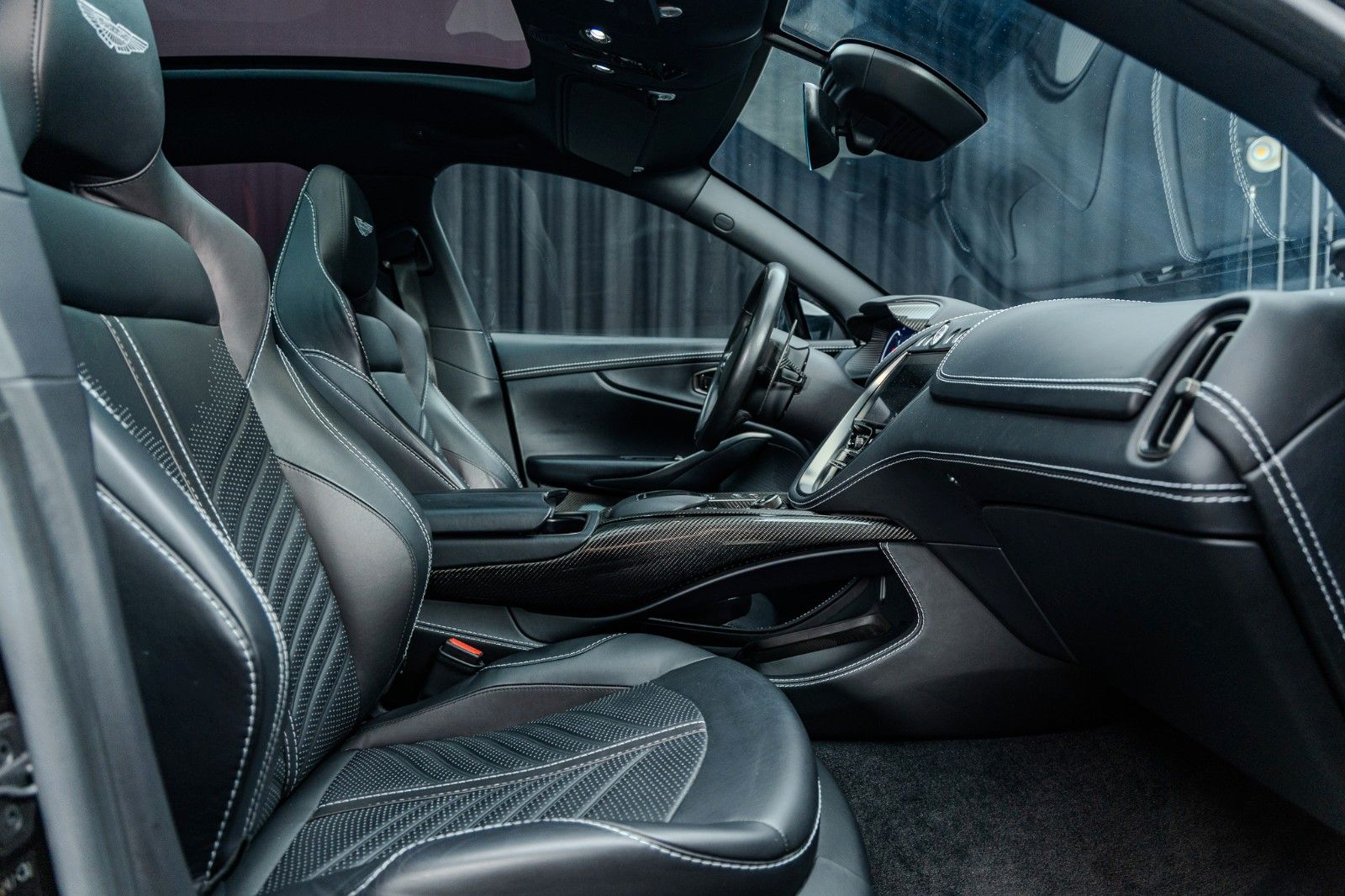 Fahrzeugabbildung Aston Martin DBX 4.0 V8 DBX707 + 2.Hand + Top Geplfegt