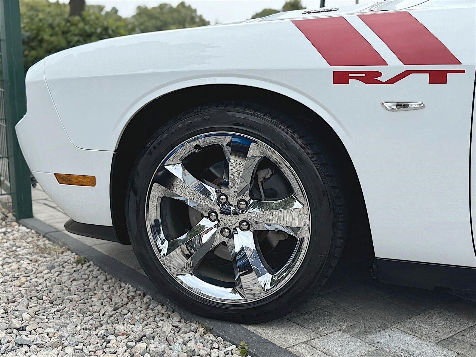 Fahrzeugabbildung Dodge Challenger 5.7 V8 HEMI R/T Sport Original 18tkm!