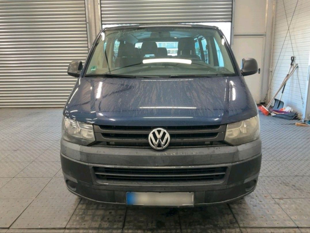 Volkswagen T5 Transporter Kombi
