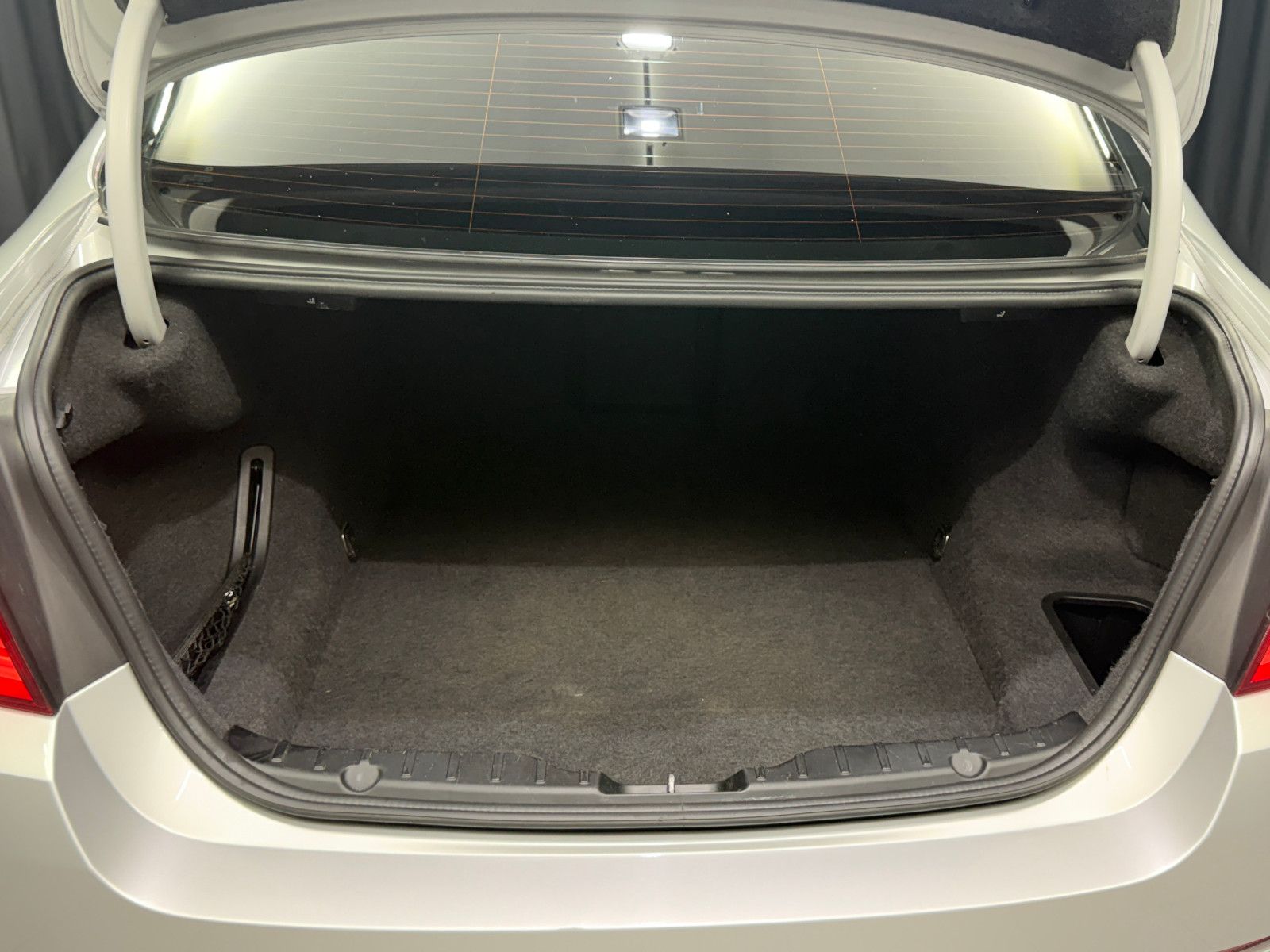 Fahrzeugabbildung BMW 530d Limousine |AUTOMATIK|PANO|NAVI|PDC
