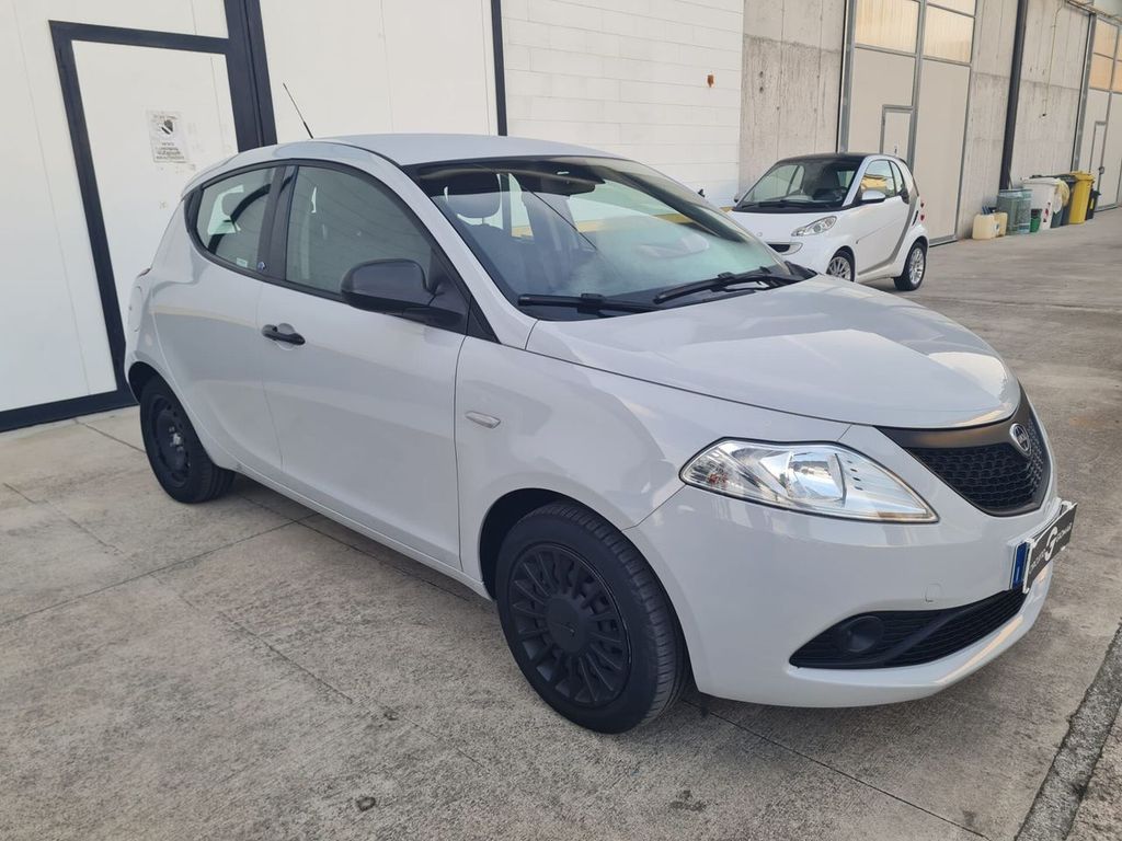 Image of Lancia Ypsilon