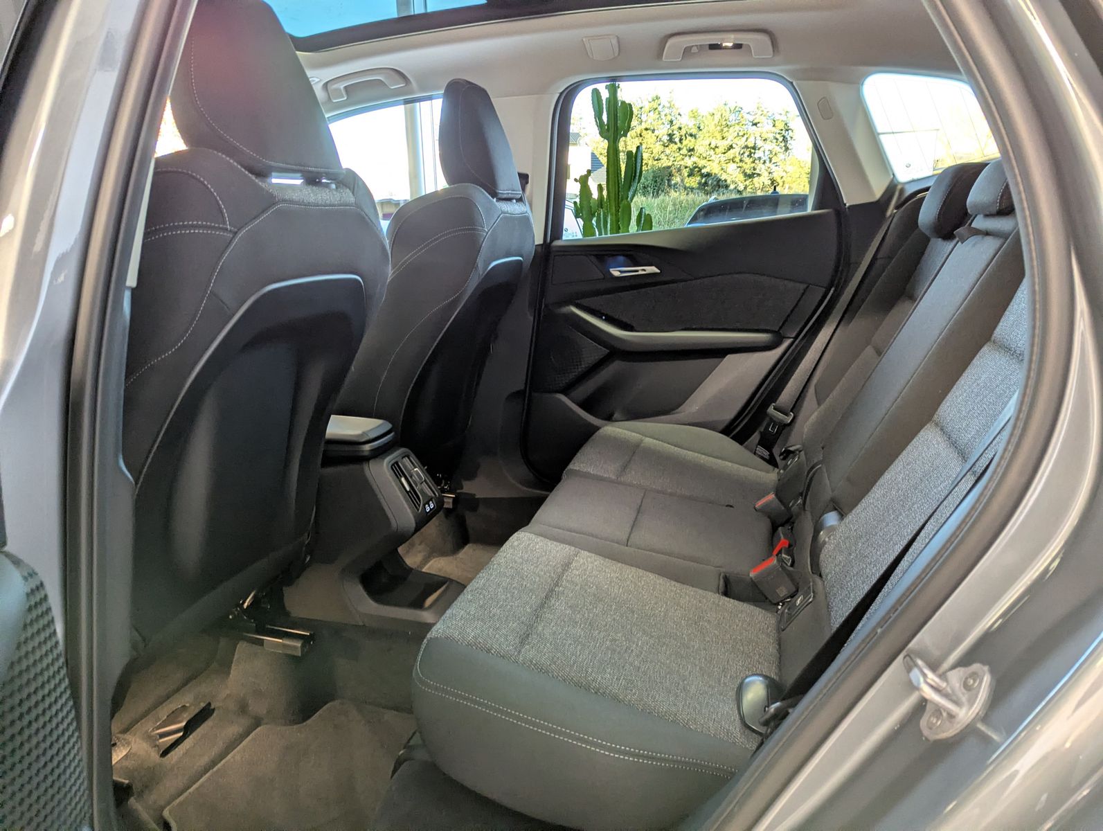 Fahrzeugabbildung BMW 220 Active Tourer i Travel-Paket Panorama AHK