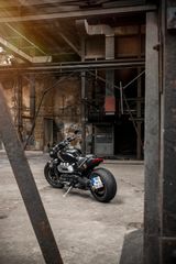 Triumph Rocket TFC Limited Edition 48/750 - TRIUMPH 750