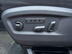 Fahrzeugabbildung Volkswagen T6.1 Multivan 2.0 TDI Highline VIRTUAL ACC LED