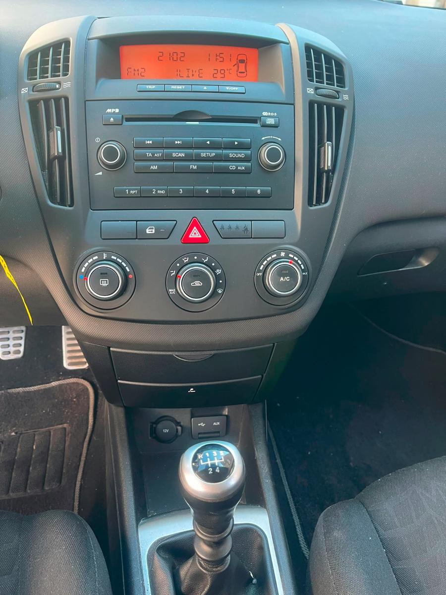 Kia cee'd TÜV 1. Hand