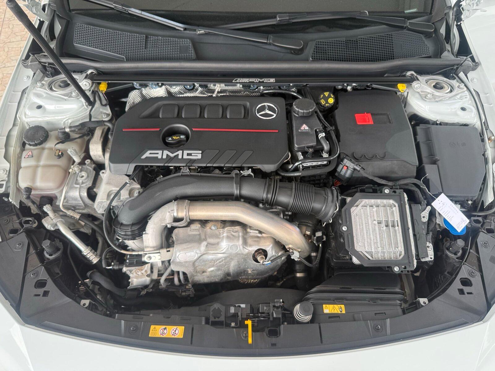Mercedes-Benz CLA 35 AMG 4M SB Pano.-Dach/Distronic/Kamera/LED