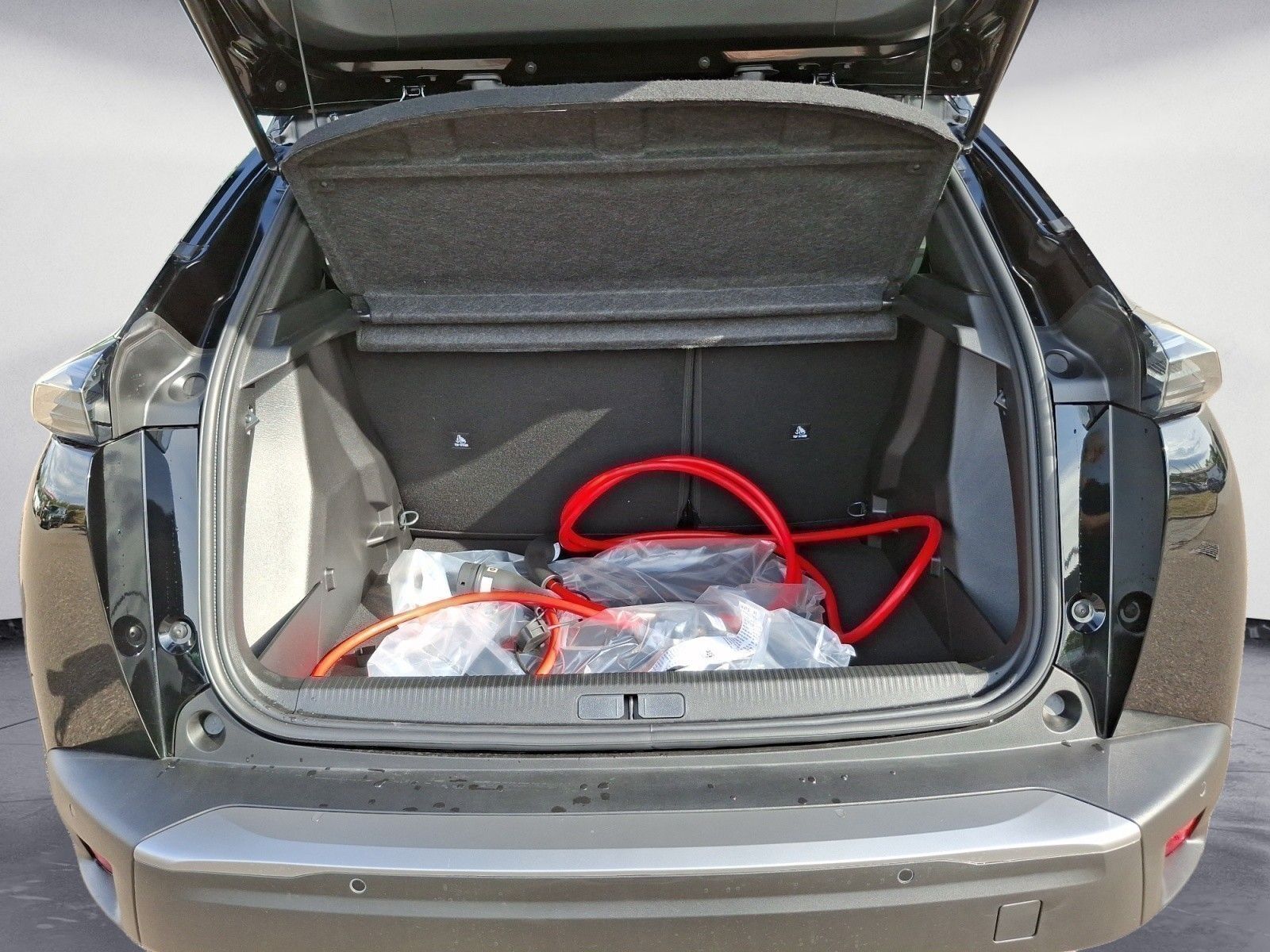 Peugeot e-2008 - Bild 15