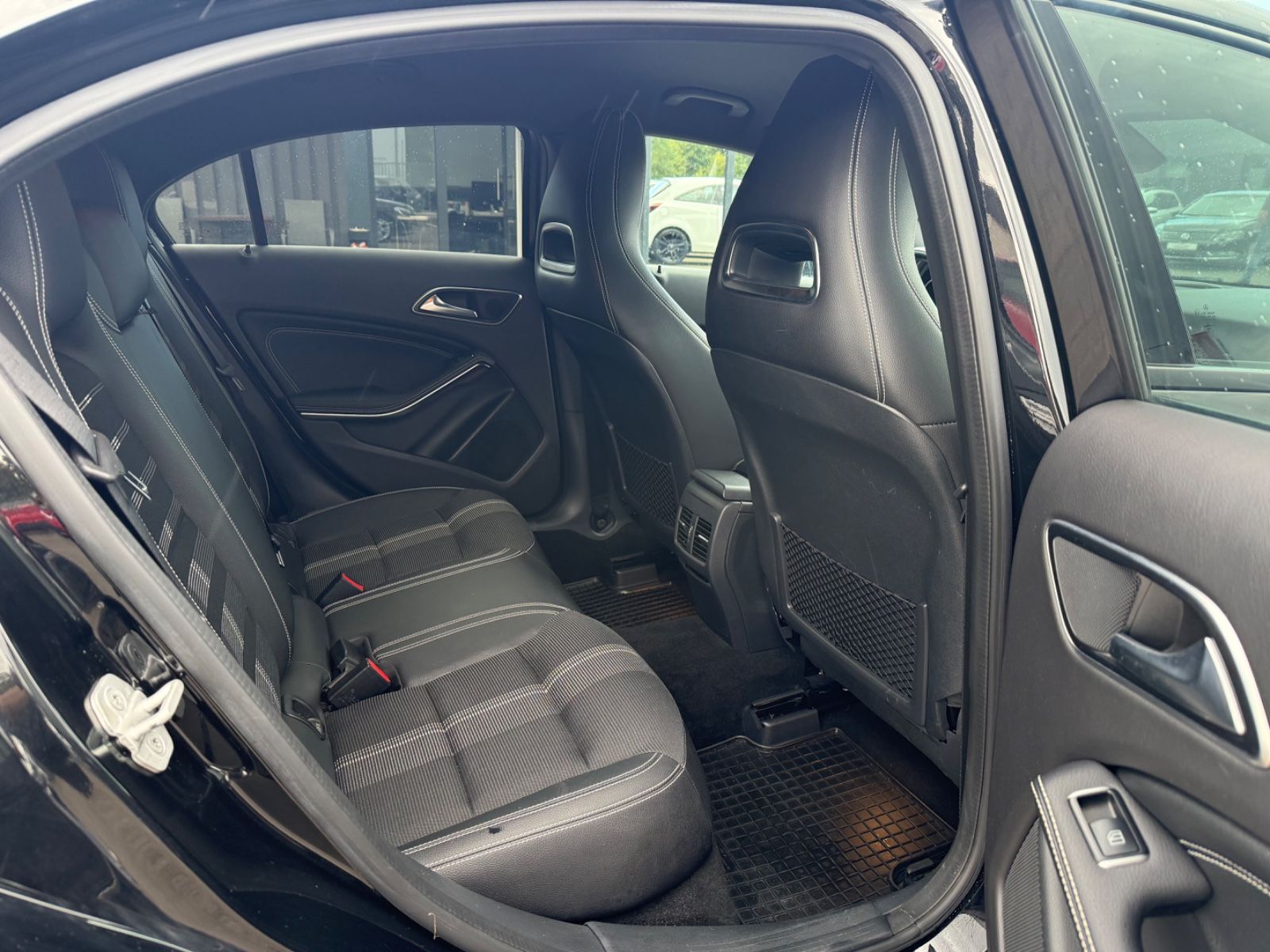 A 220 A A 220 CDI / d 4Matic*Aut.*EURO-6*NAVI*