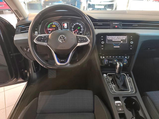 Passat Variant GTE *ACC*Navi*Ergo*AHK*Kamera*18"