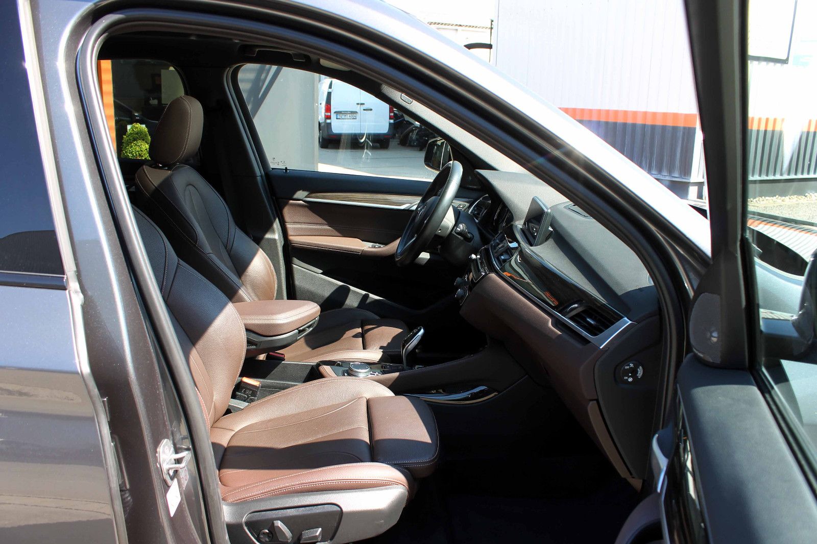 Fahrzeugabbildung BMW X1 xDrive 25i M-Sport LED PANO ACC KAM CarPlay