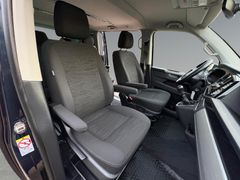 Fahrzeugabbildung Volkswagen T6.1 Multivan Comfortl. - Navi*Kamera*Standhzg!!