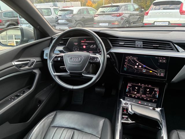Fahrzeugabbildung Audi e-tron 50 quattro >AHK/LEDER/KAM/NAV/SHZ<