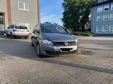 Volkswagen Golf Plus 2.0 TDI DSG 81 kW Comfortline Comf... - VW Golf Plus Gebrauchtwagen in Bochum