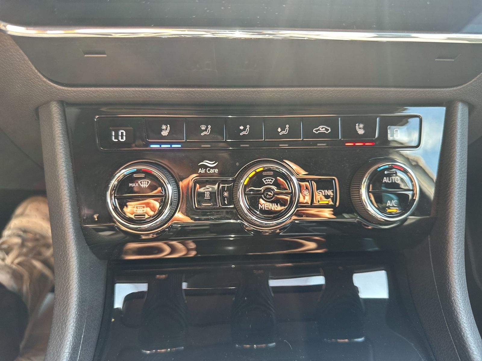 Superb Combi 2.0 TSI L&K 4x4, Business Columbus,