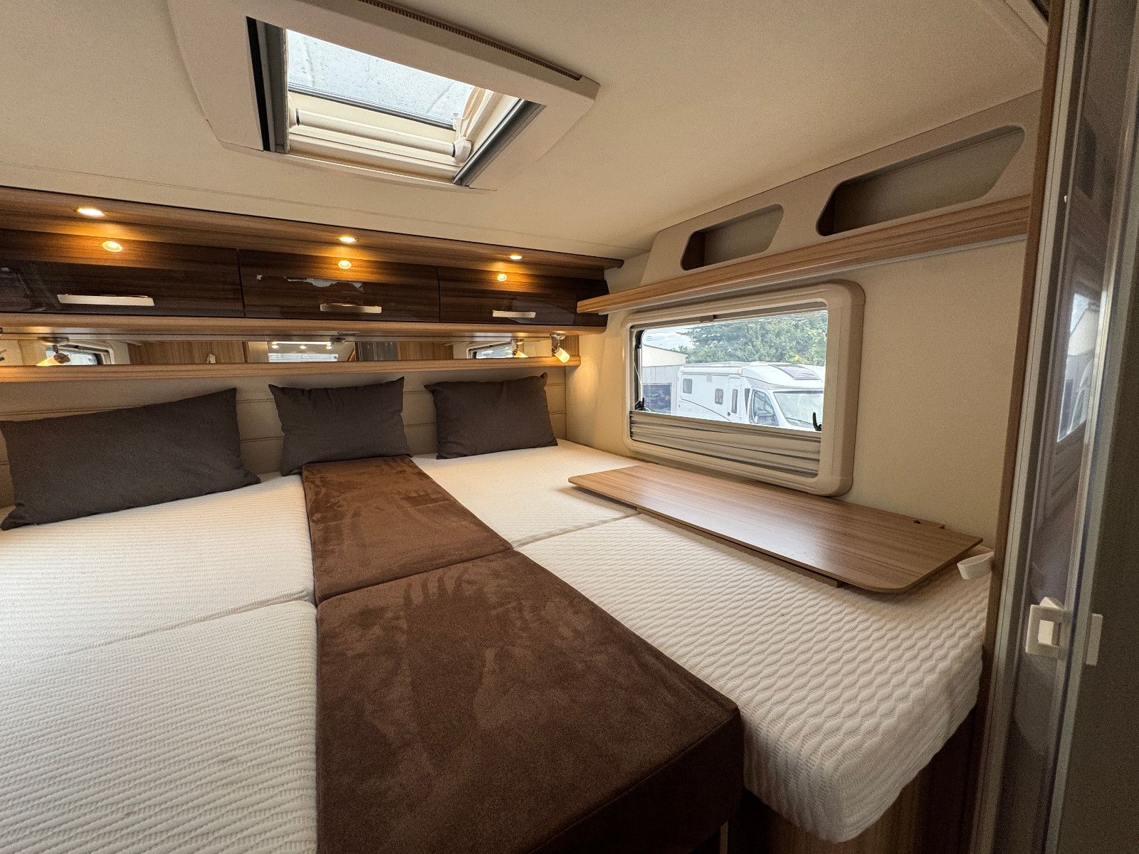 Fahrzeugabbildung Knaus SUN TI 700 MEG PLATINUM SELECTION FIAT 1.HAND
