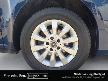 Mercedes V 220 - 5