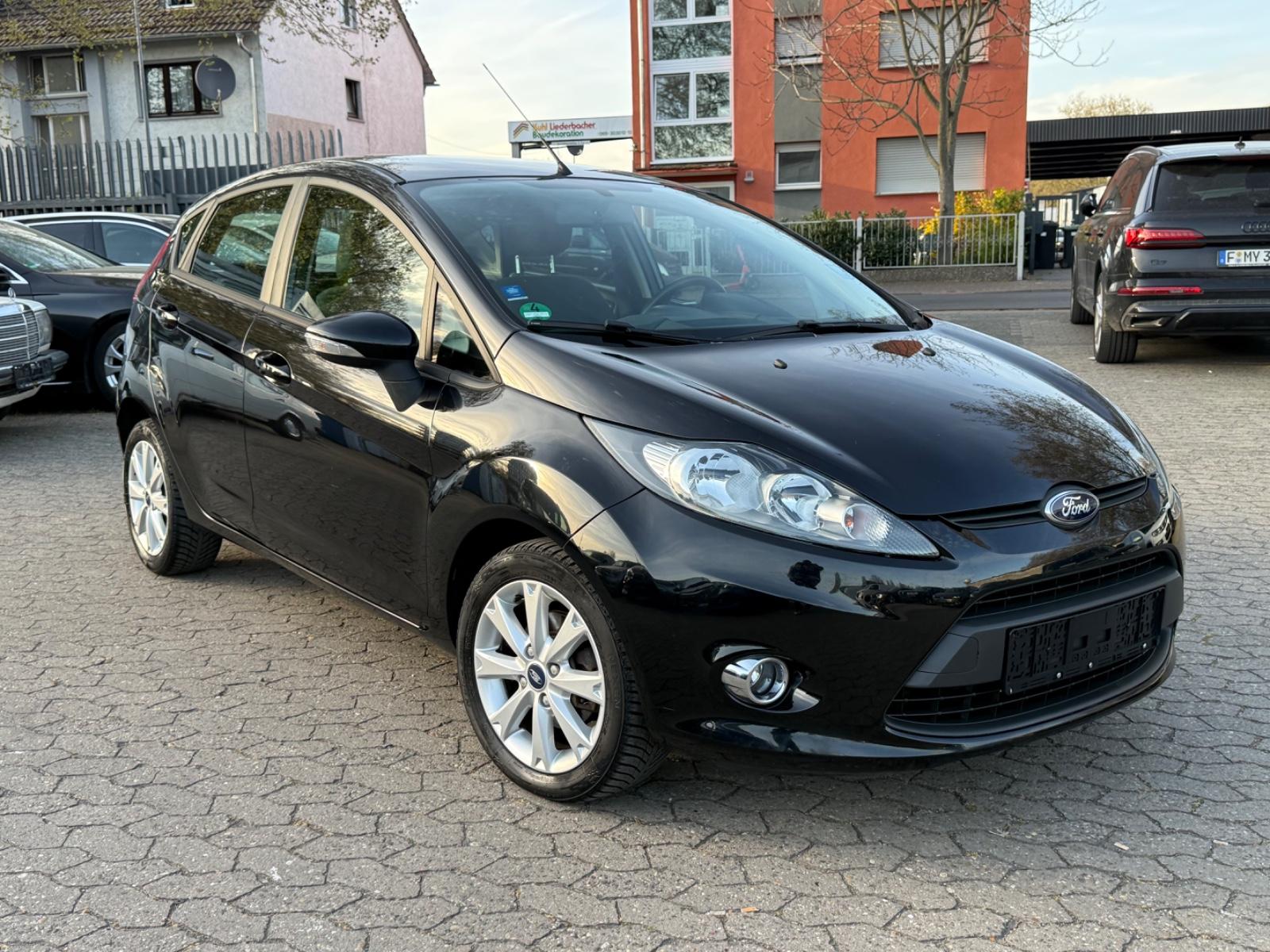 Ford FIESTA FIESTA 1.4 CHAMPIONS EDITION / AUTOMATIK