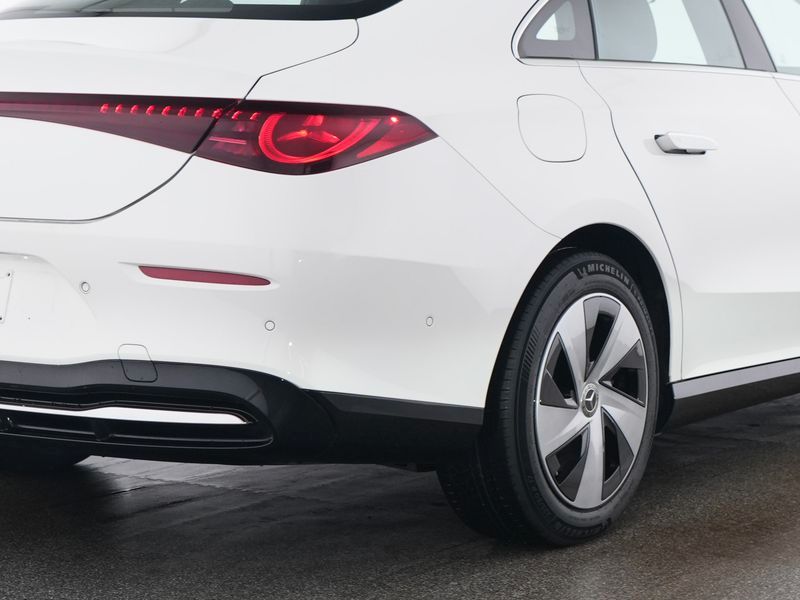 Fahrzeugabbildung Mercedes-Benz CLA 200 EQ Progressive DriveAssist+Pano+Keyless