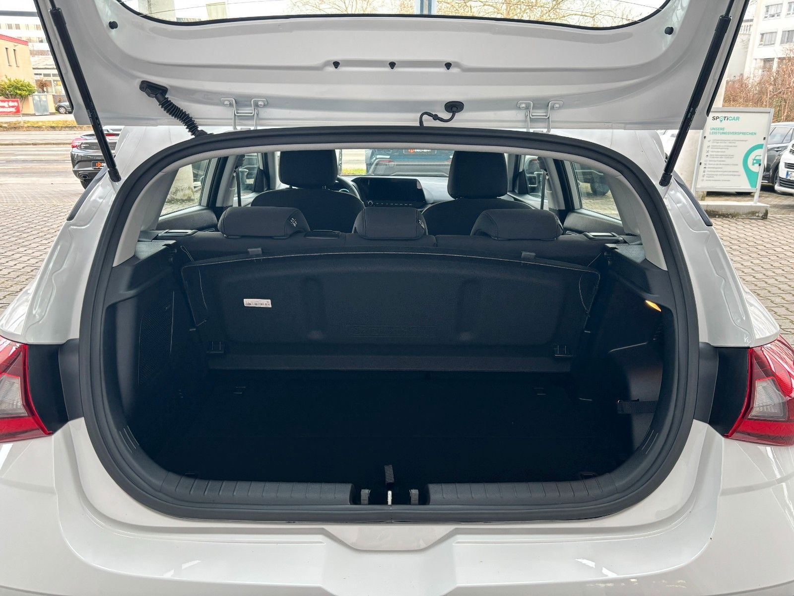 Fahrzeugabbildung Hyundai i20 1.0 T-GDI Trend Navi,SHZ,Kam.,PDC,Virtual,LM