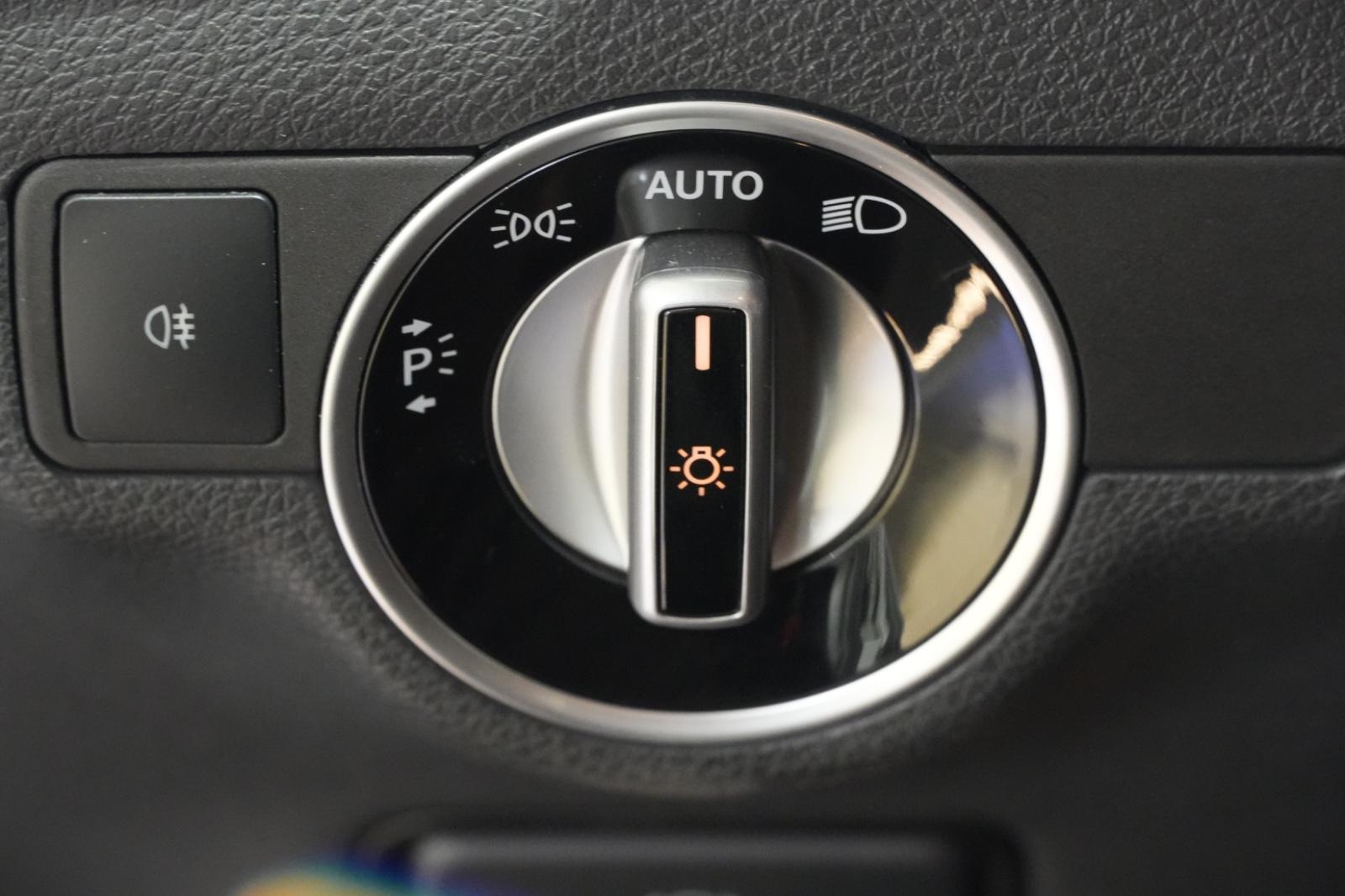 Mercedes-Benz A 250 Sport AMG-Line *LED*Memory*SHZ*