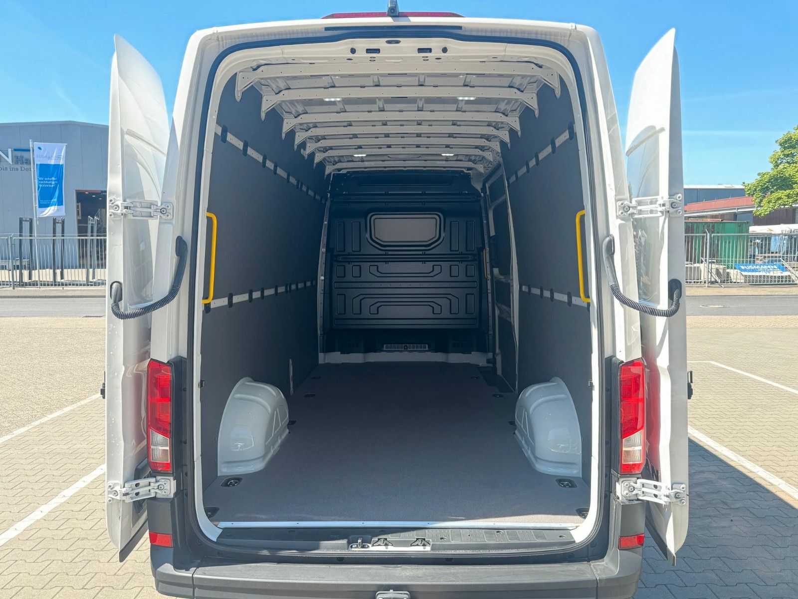 Fahrzeugabbildung MAN TGE 3.180 L4H3 Kastenwagen Automatik Klima Ahk