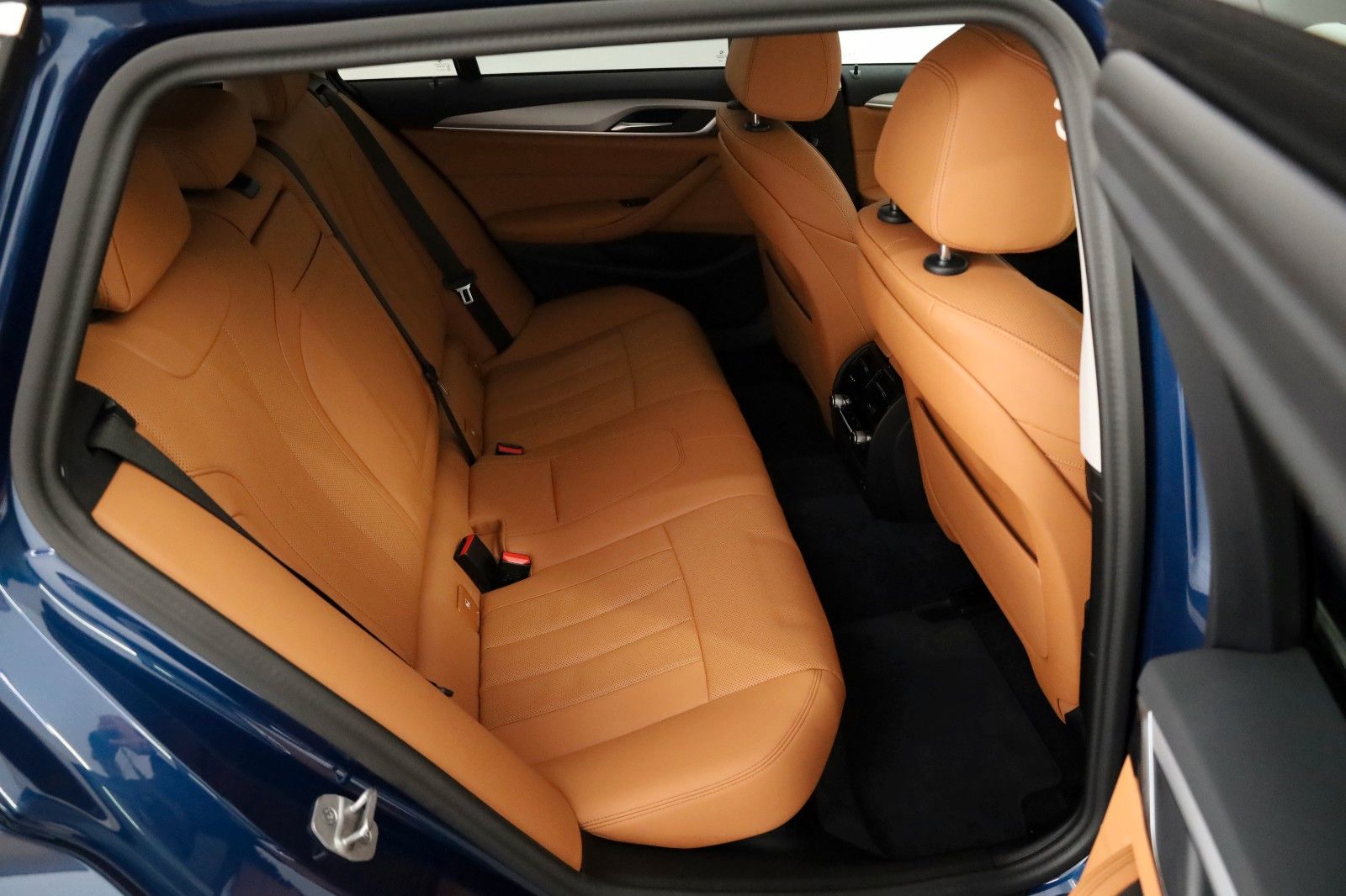Fahrzeugabbildung BMW 520dA Touring Leder,Navi,LED,SH,PDC,el. AHK,Park