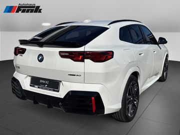 BMW iX2 xDrive30 M Sportpaket DAB LED Komfortzg.