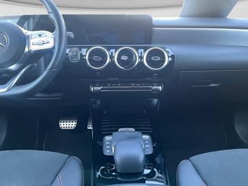 صورة 8 لـ 2020 Mercedes-BENZ A 220