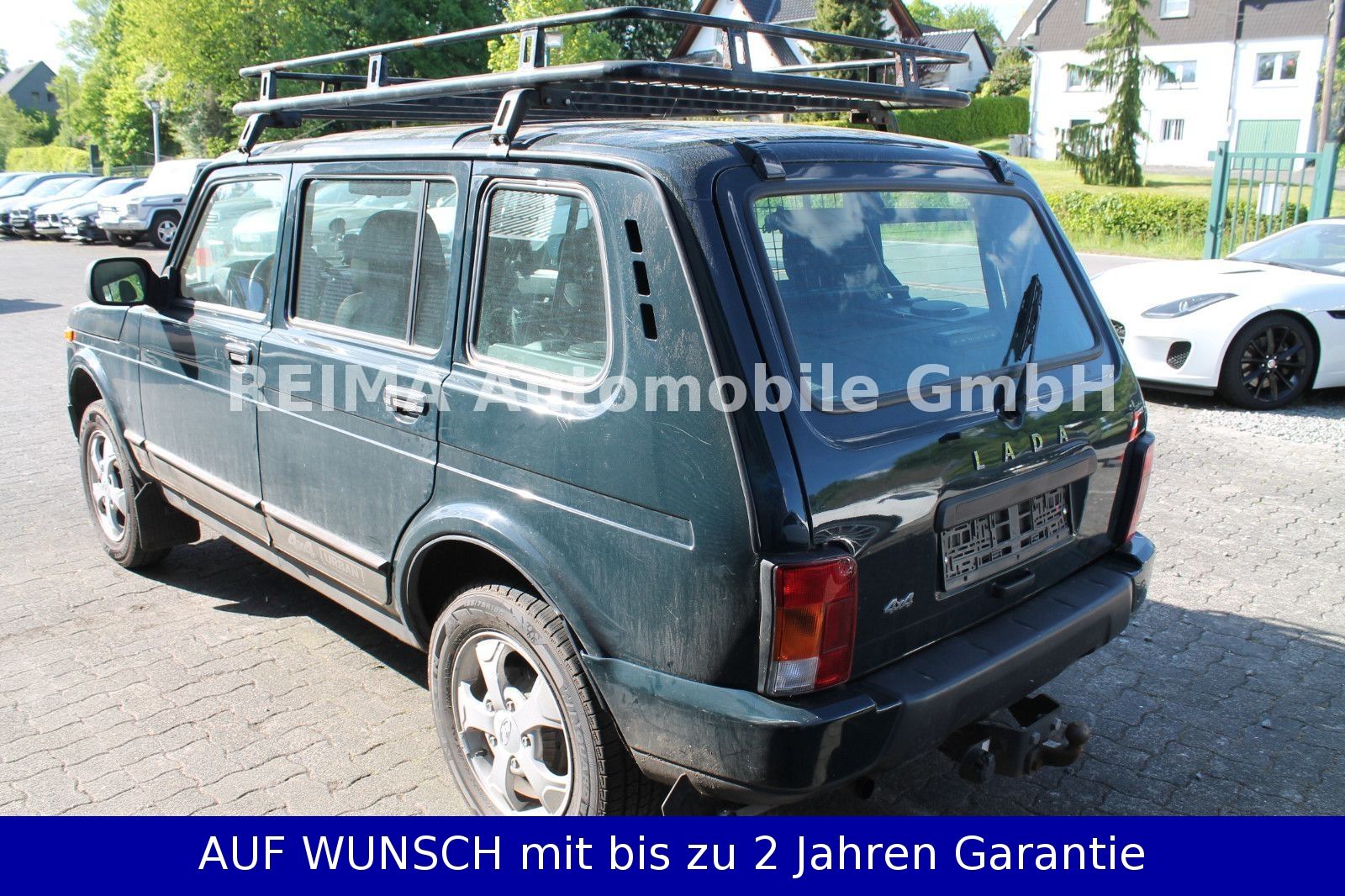 Fahrzeugabbildung Lada Taiga 5-trg. Urban 4x4, Anhängerkupplung