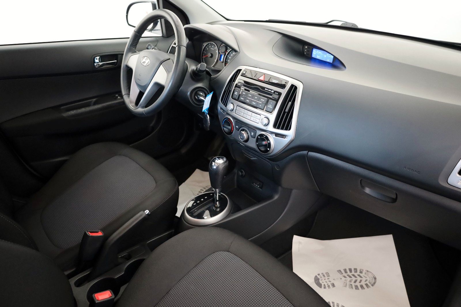 Fahrzeugabbildung Hyundai i20 1.4 Automatik ,Aluräder