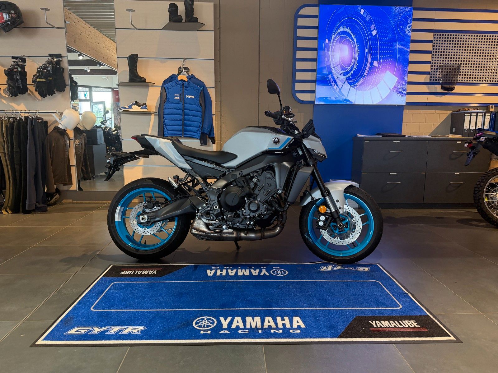 Fahrzeugabbildung Yamaha MT-09 Y-AMT Herbst Deals