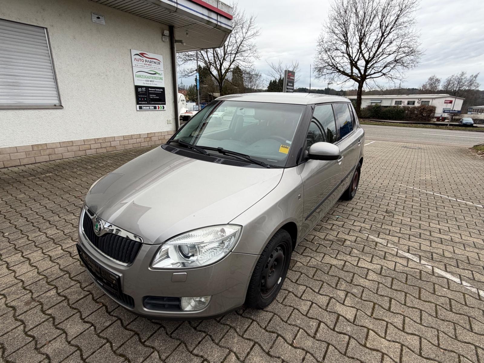 Skoda Fabia 1.6 Ambiente Anhängerkupplung