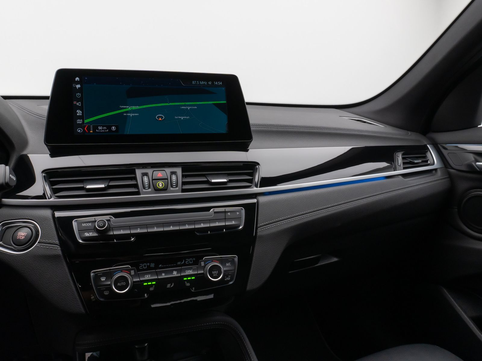 Fahrzeugabbildung BMW X1 xD25e Sport Line Kamera HUD DAB Komfort Navi+