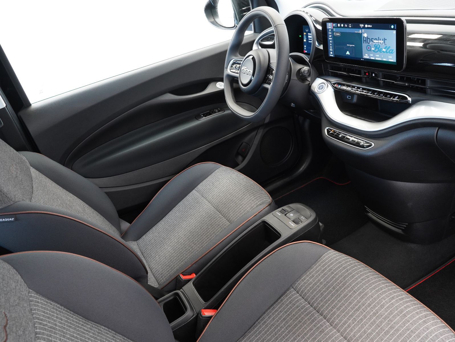 Fahrzeugabbildung Fiat 500e Icon DC-LADEN/NAVI/CARPLAY/DAB/SOH