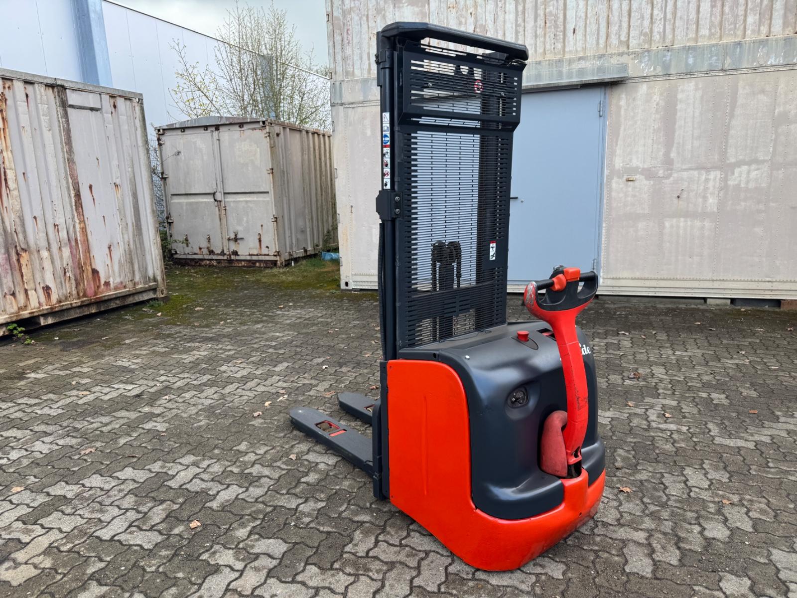 Linde L16 Elektrischer Hochhubwagen mit Freihubzylinde